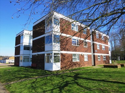 2 Bed Flat, Ebony Close, CO2