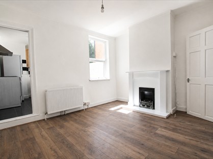 2 Bed Terraced House, Alexandra Road, ME4