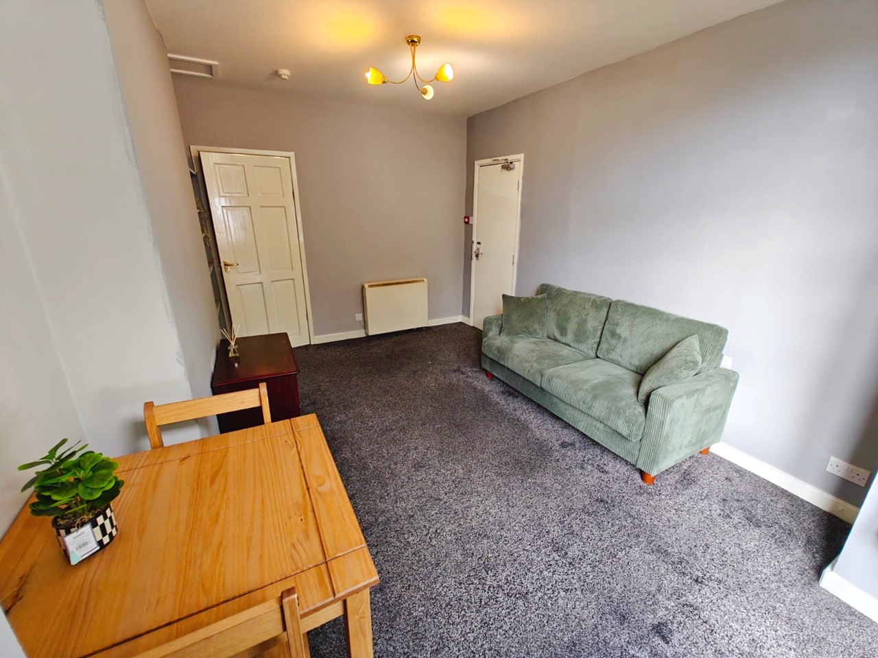 1 Bed Flat, William View, LS15 photo 3