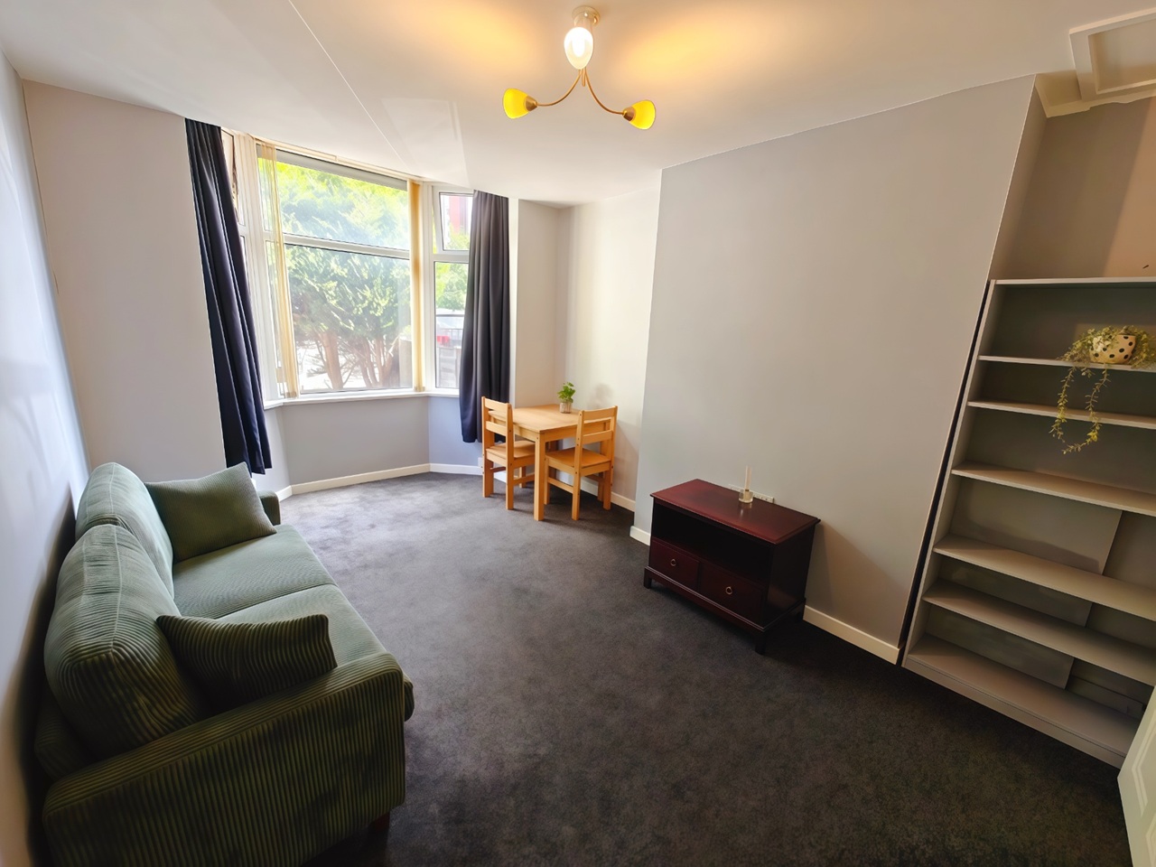 1 Bed Flat, William View, LS15 photo 2