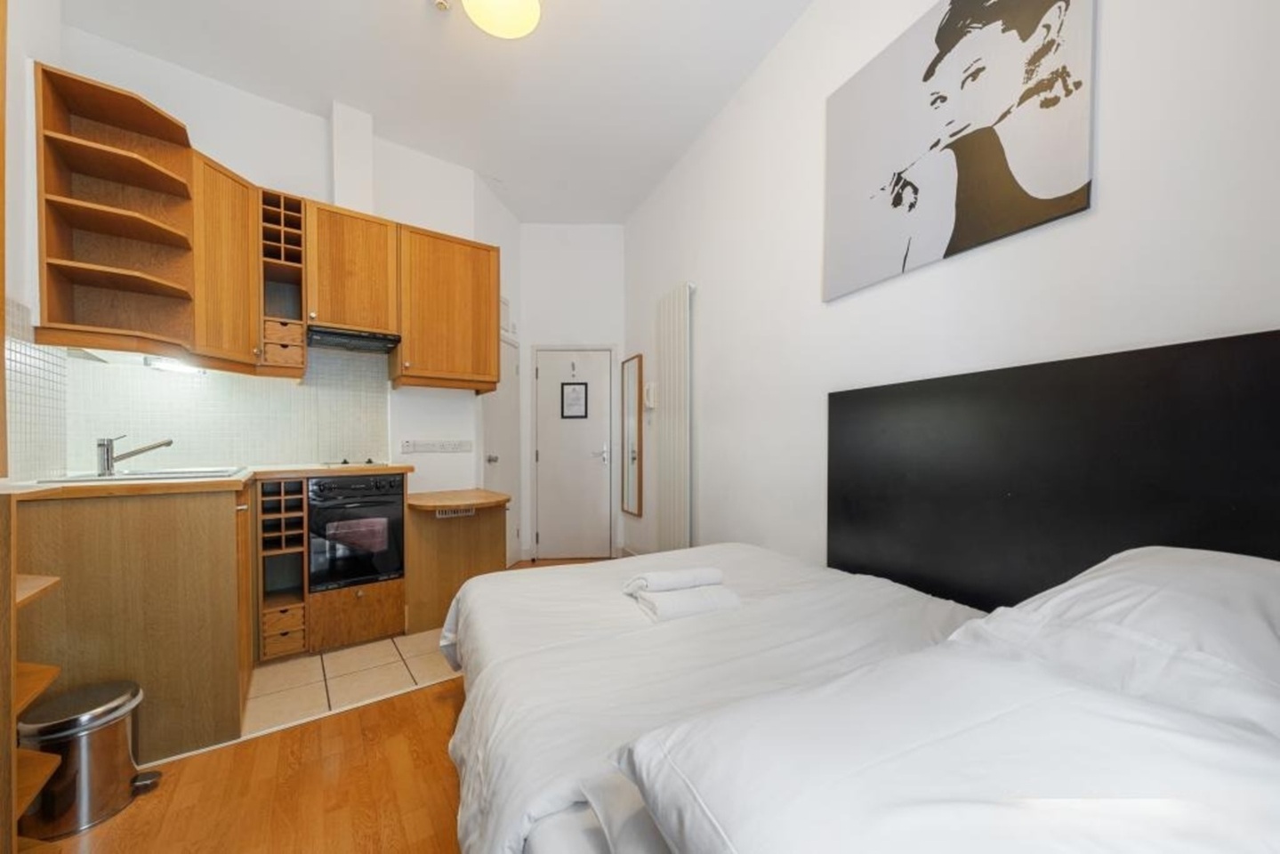 Studio Flat, Cartwright Gardens, WC1H, N1 7GU photo 3