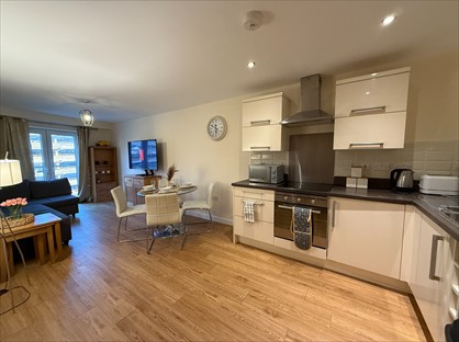 2 Bed Flat, Crecy Court, LE1
