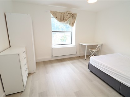 Room in a Shared Flat, Sewardstone Road, E2