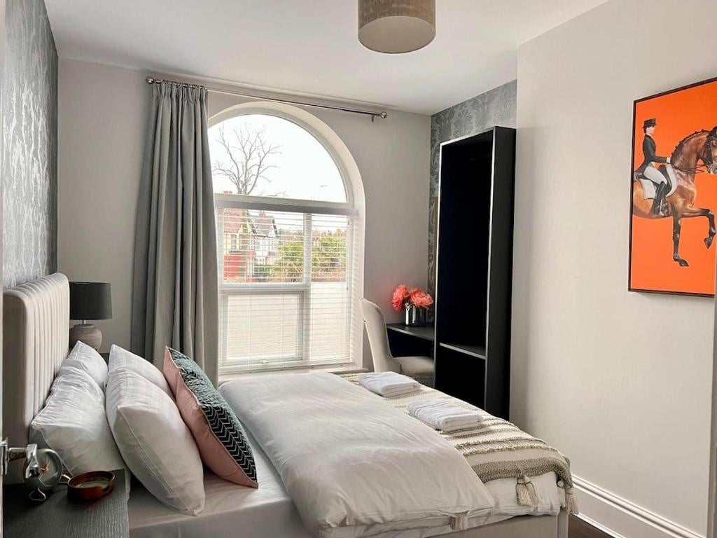 1 Bed Flat, Allerton Road, L18