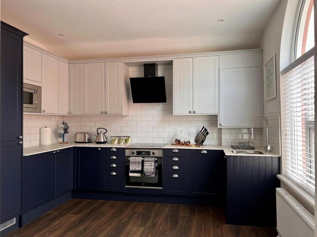 1 Bed Flat, Allerton Road, L18 photo 3