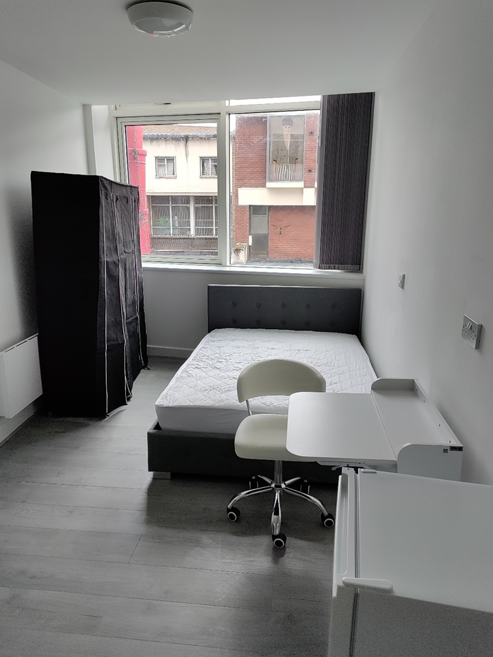Studio Flat, Inventure House, DE1