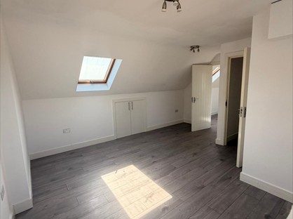 Studio Flat, Bromley Road, N17