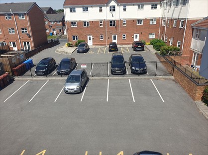 2 Bed Flat, Blueberry Avenue, M40