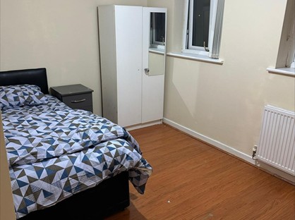 Room in a Shared House, Highfield Road, B8