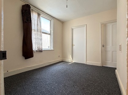 3 Bed Flat, Sheringham Avenue, E12