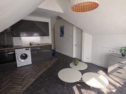 2 Bed Flat, E, CR7