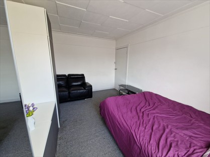 Room in a Shared House, Old Highway, EN11