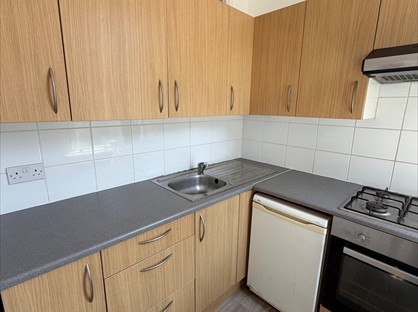 1 Bed Flat, Percy Terrace, PL4
