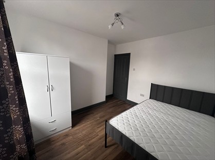 Room in a Shared House, Essex Road, IG11