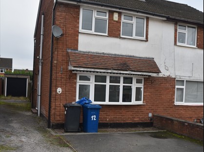 3 Bed Semi-Detached House, Woodford Crescent, WS7
