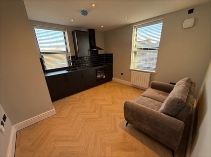 1 Bed Flat, Hall Gate, DN1