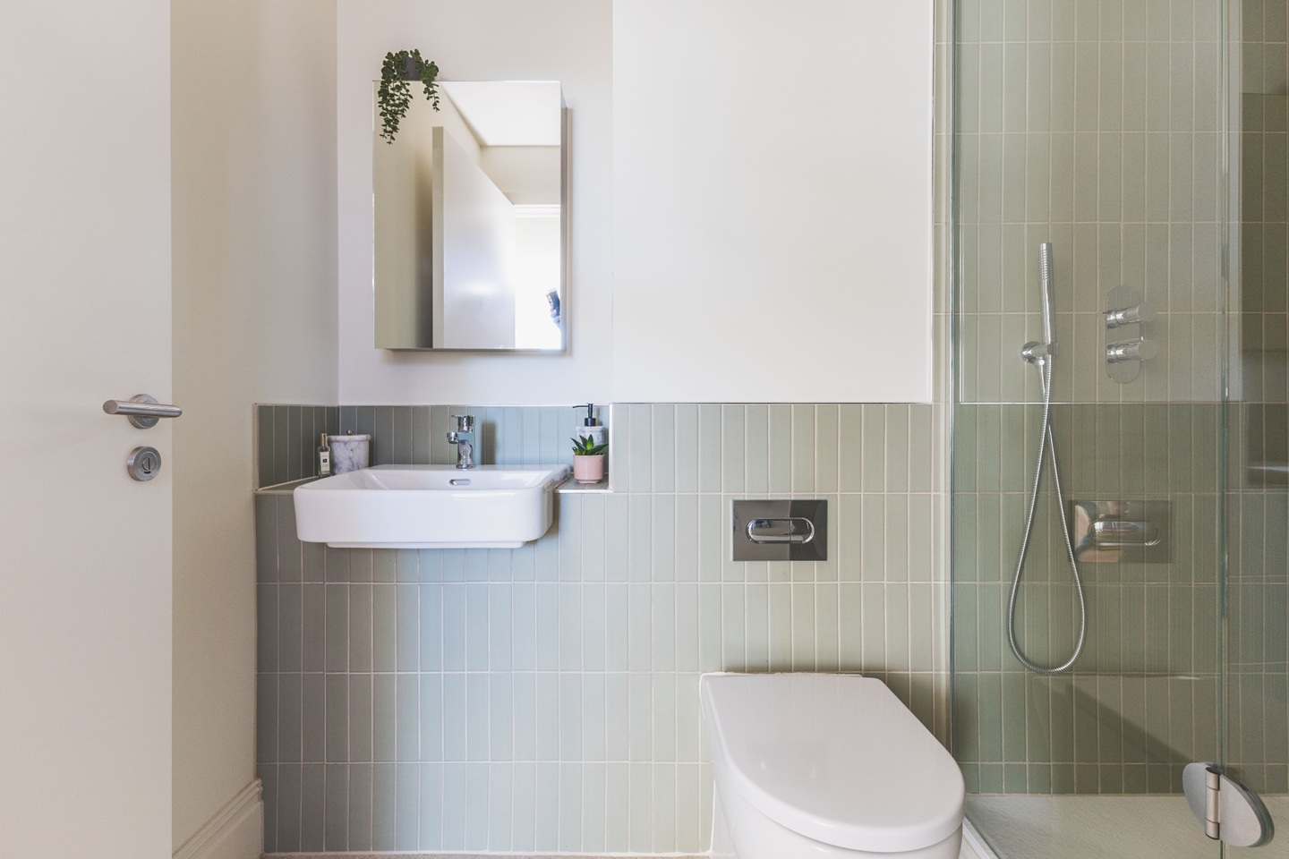 Studio Flat, Bedford Row, WC1R, N1 7GU photo 5