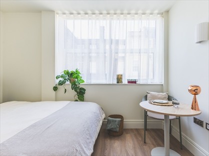 Studio Flat, Bedford Row, WC1R