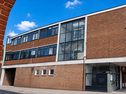 1 Bed Flat, Reston House, RM1