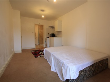 1 Bed Flat, Lillie Road, SW6