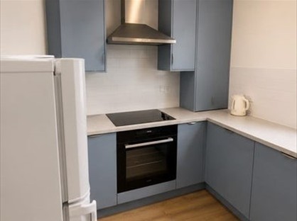 1 Bed Flat, Bridge St, S80