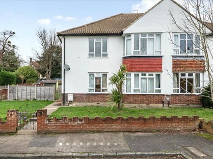 2 Bed Maisonette, Wanstead Close, BR1