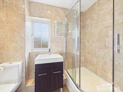 Room in a Shared House, Webster Road, HP21