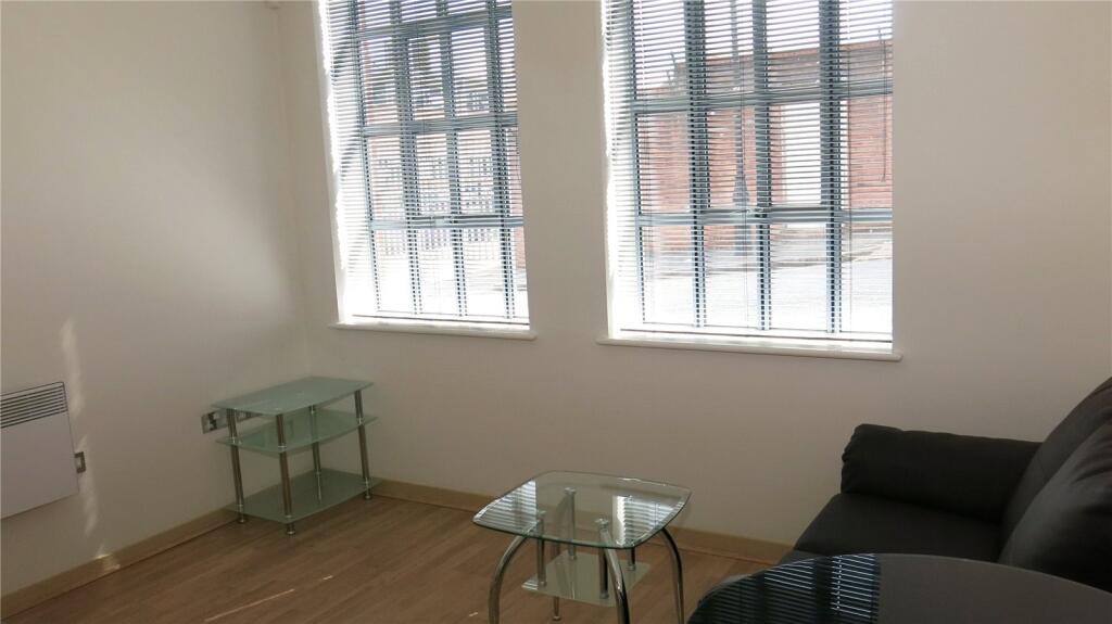 Studio Flat, St Pauls Place, B3 photo 3