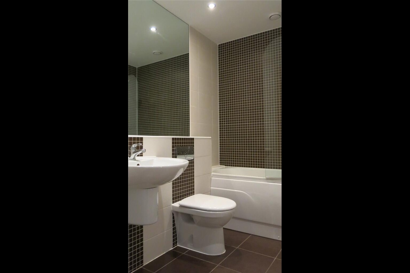 Studio Flat, St Pauls Place, B3 photo 5