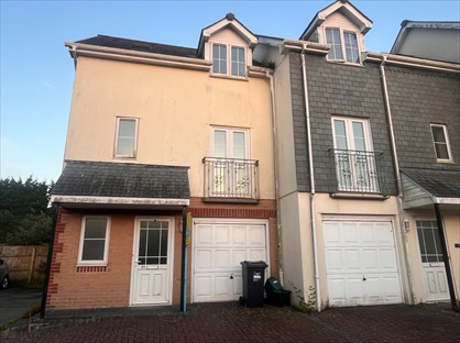 3 Bed End Terrace, The Square, TR2