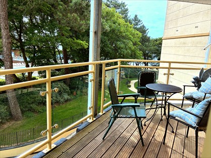 2 Bed Flat, Bay View Gardens, BH2