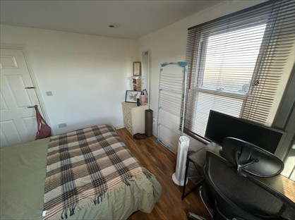 Room in a Shared House, Elmfield Road, SW17