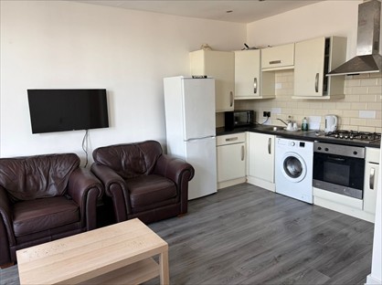 2 Bed Flat, Crosby Road South, L21