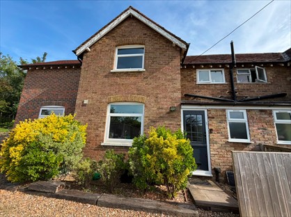 3 Bed Semi-Detached House, Railway Cottages, GU4