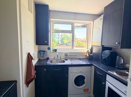 1 Bed Flat, Woolborough Road, RH10