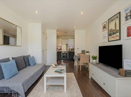 1 Bed Flat, Newton Court, E3