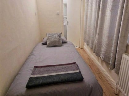Room in a Shared Flat, Manchester Road, HD1