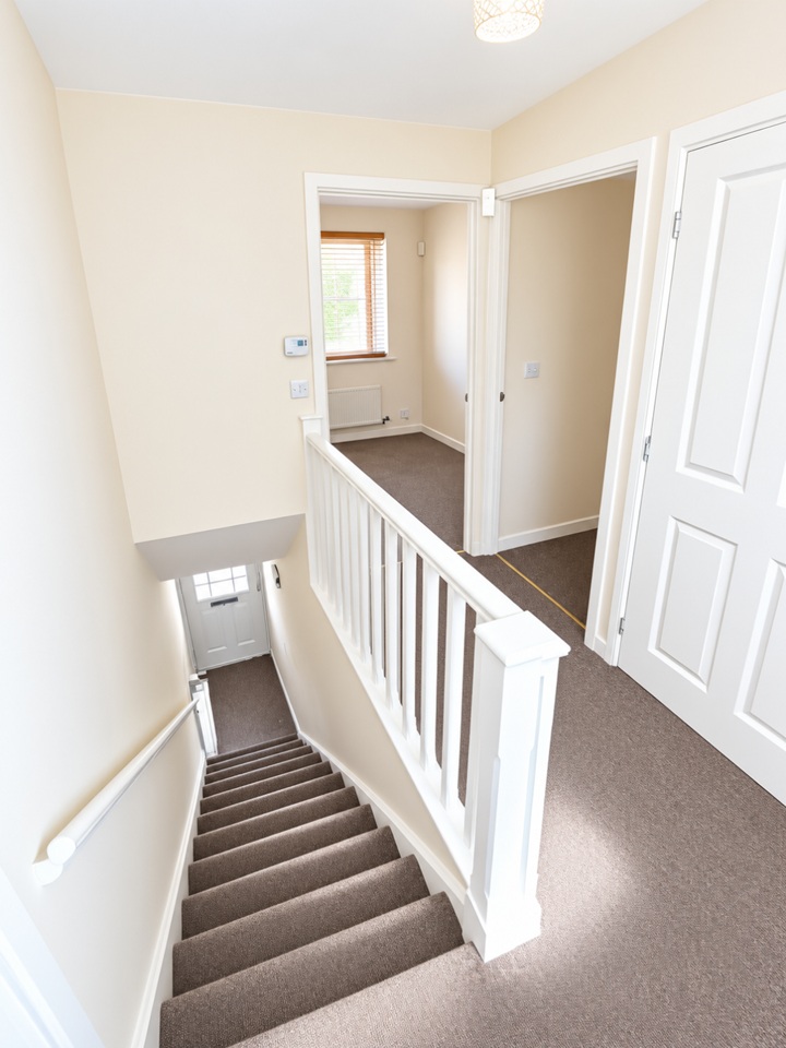 2 Bed Detached House, Stackyard Close, LE3 photo 3