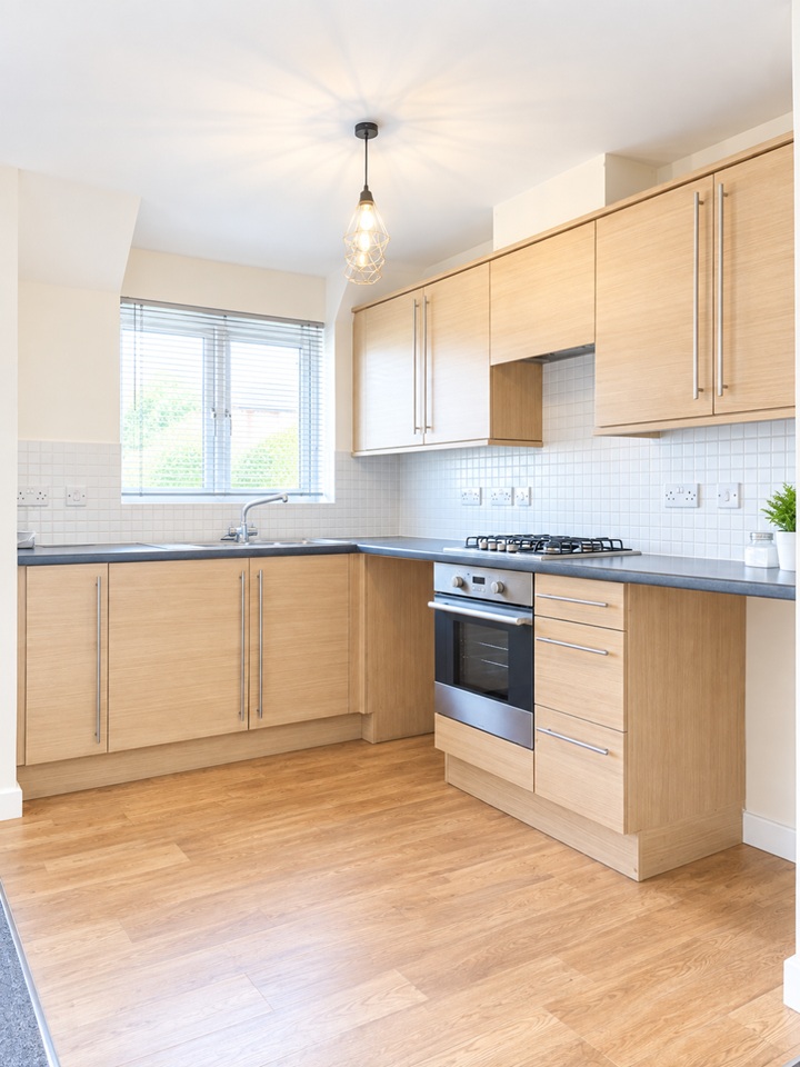 2 Bed Detached House, Stackyard Close, LE3 photo 4