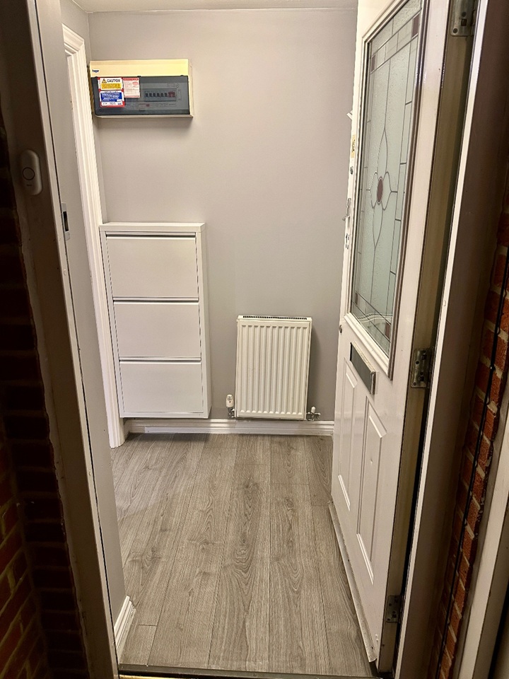 1 Bed Flat, Queens Road, RG1 photo 2