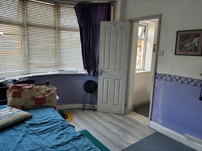 Room in a Shared Flat, Rochester Avenue, TW13