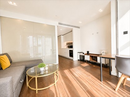 Studio Flat, Casson Square, SE1