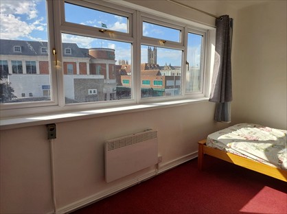 3 Bed Flat, Upper Bridge St, CT1