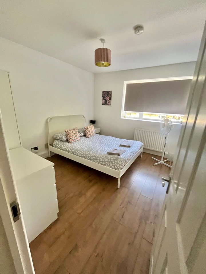 4 Bed Flat, Newby, NW1, N1 7GU photo 3