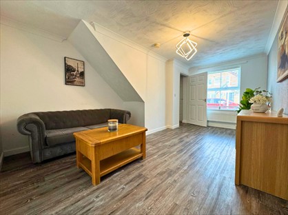 3 Bed Semi-Detached House, Roman Way, DN17