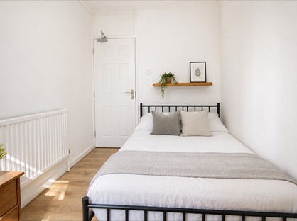 Room in a Shared Flat, Pennyfields, E14