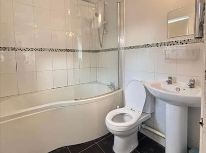 Studio Flat, Skua Close, LU4