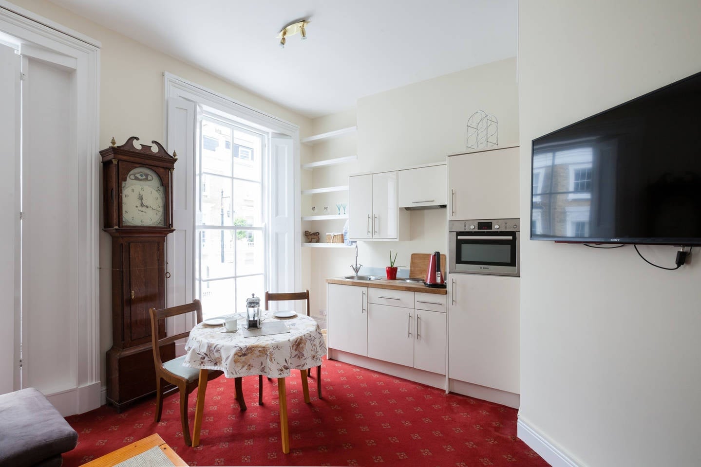 1 Bed Flat, Winchester Street, SW1V, N1 7GU