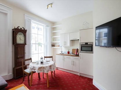 1 Bed Flat, Winchester Street, SW1V
