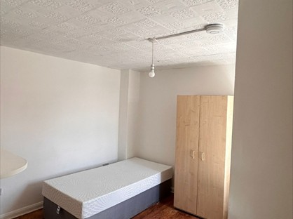 Room in a Shared Flat, High St, NW10
